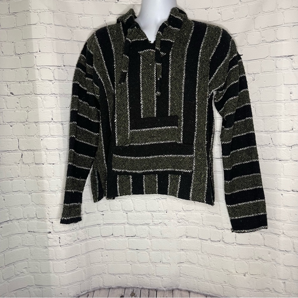 Boy’s Green and Black Baja Hoodie Pull Over SZ L (Approximately)
